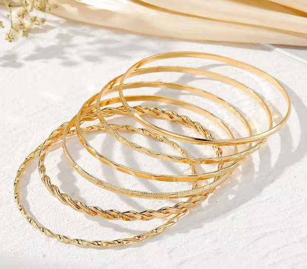Women’s 5-piece Set Fashion Golden Open Geometric Bracelet – golden Tone Adjustable Bracelet