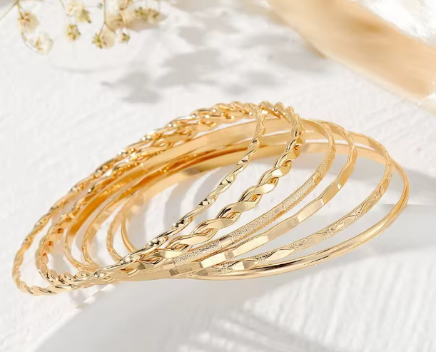 Women’s 5-piece Set Fashion Golden Open Geometric Bracelet – golden Tone Adjustable Bracelet