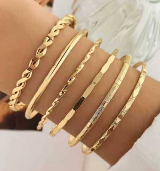 Women’s 5-piece Set Fashion Golden Open Geometric Bracelet – golden Tone Adjustable Bracelet
