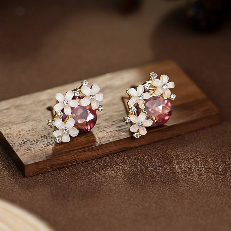 Women's Golden Flower Basket Earrings Detail, Elegant Floral Fashion Jewellery, Cute Summer Earrings for Women & Girls