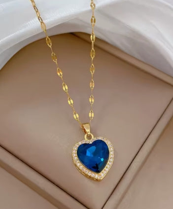 Blue Heart Luxury Elegant Necklace – Heart Pendant for Women