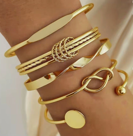 Women’s 5-piece Set NEW Punk Women's Jewellery Bracelet – golden Tone Adjustable Bracelet